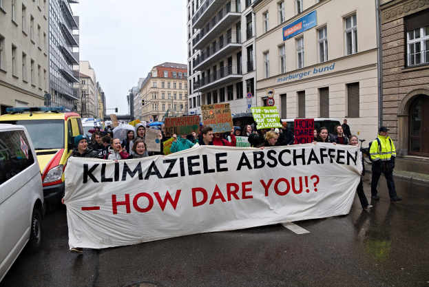 Aufsteigen im Sektenhaus