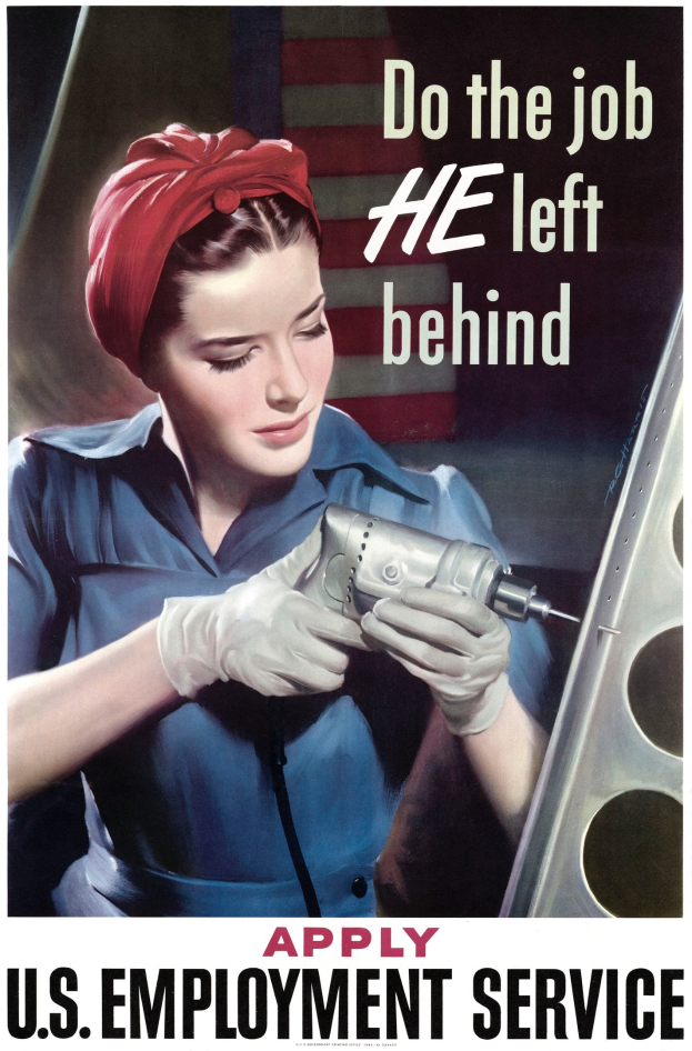 Eine Frau in einem blauen Kleid und einem roten Turban hält eine Bohrmaschine, während ein Stellenangebot der Arbeitsvermittlung 'Mach den Job, den er zurückgelassen hat - Bewirb dich bei der US-Arbeitsvermittlung' liest.