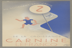 Eine Person in einem hellgelben Kleid lächelt in der Mitte eines Karnevalsplakats, umgeben von der fetten schwarzen Schrift 'Karneval'.