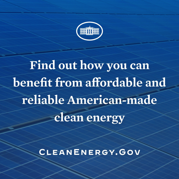 Plakat mit einem blauen Kreis-Logo, das einen weißen Stern und weißen Text enthält, der "Erfahren Sie, wie Sie von erschwinglicher und zuverlässiger amerikanischer Made Clean Energy profitieren können" auf einem hellblauen Hintergrund.