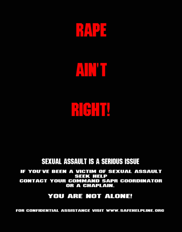 Plakat mit fettem schwarzem Text auf einem weißen Hintergrund, der "Rape Ain't Right: Sexual Assault is a Serious Issue" liest, eingerahmt von einem schwarzen Rand.