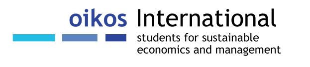 Logo der Oikos International Students for Sustainable Economics and Management, mit schwarzem Text auf einem weißen Hintergrund.