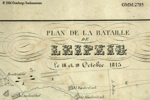 Ein detailliertes altes Kartenmaterial der Schlacht von Leipzig, das verschiedene Kämpfe zeigt und mit Informationen wie Daten, Zeiten und Standorten annotiert ist.